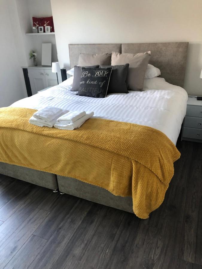 Reflections Luxury Modern Accommodation Saint Monance Екстер'єр фото