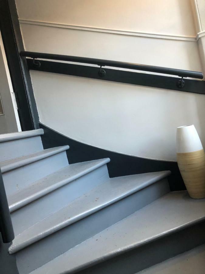 Reflections Luxury Modern Accommodation Saint Monance Екстер'єр фото